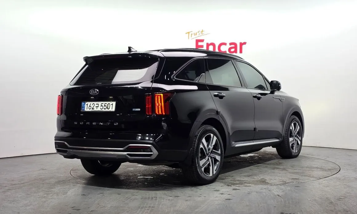 Kia Sorento — фото 5
