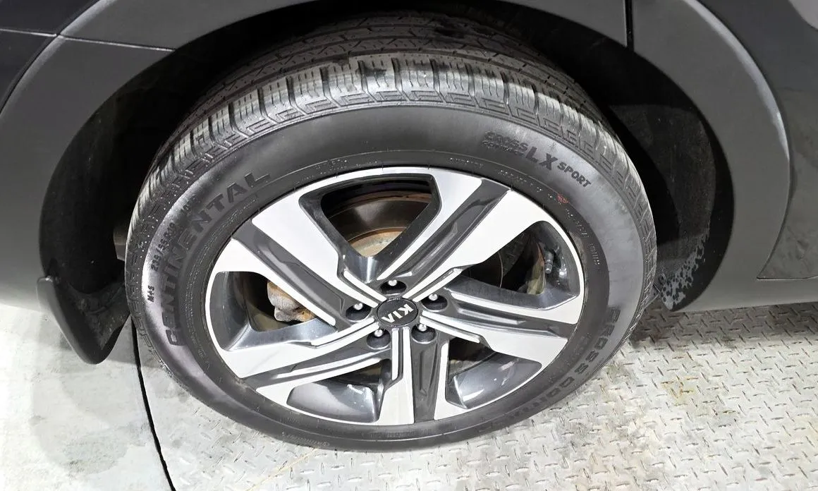 Kia Sorento — фото 8