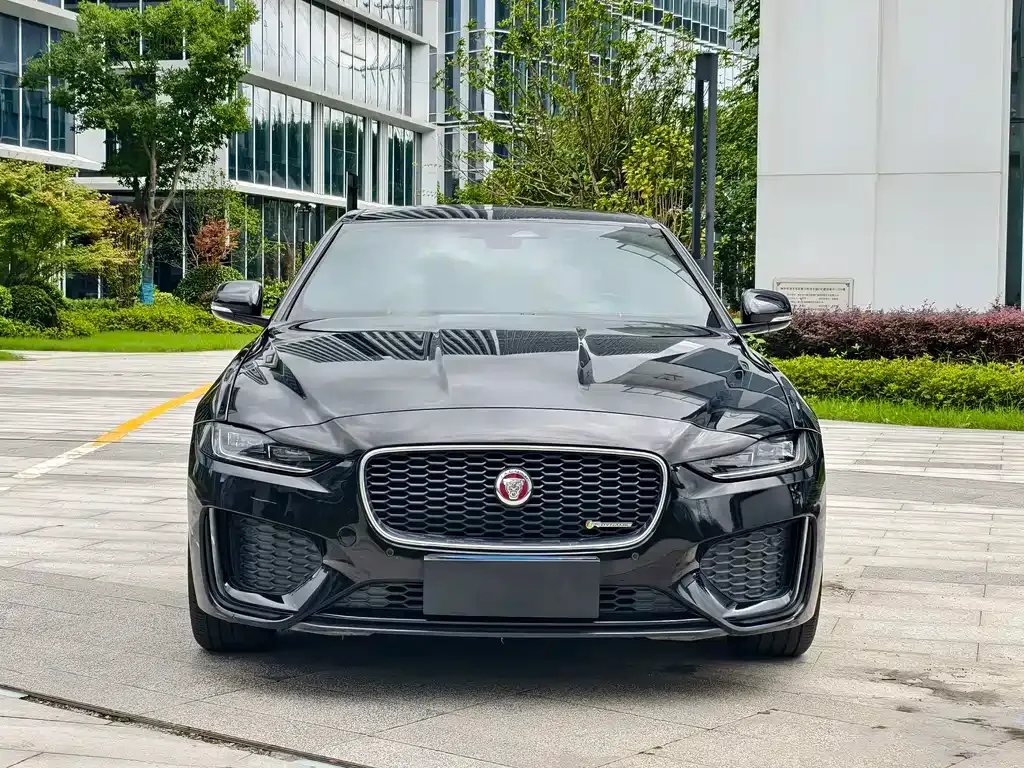 Jaguar XEL — фото 10