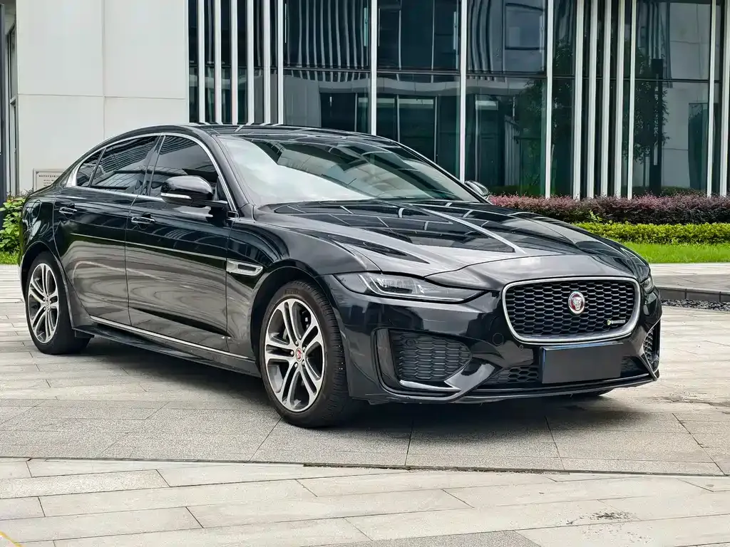 Jaguar XEL — фото 5