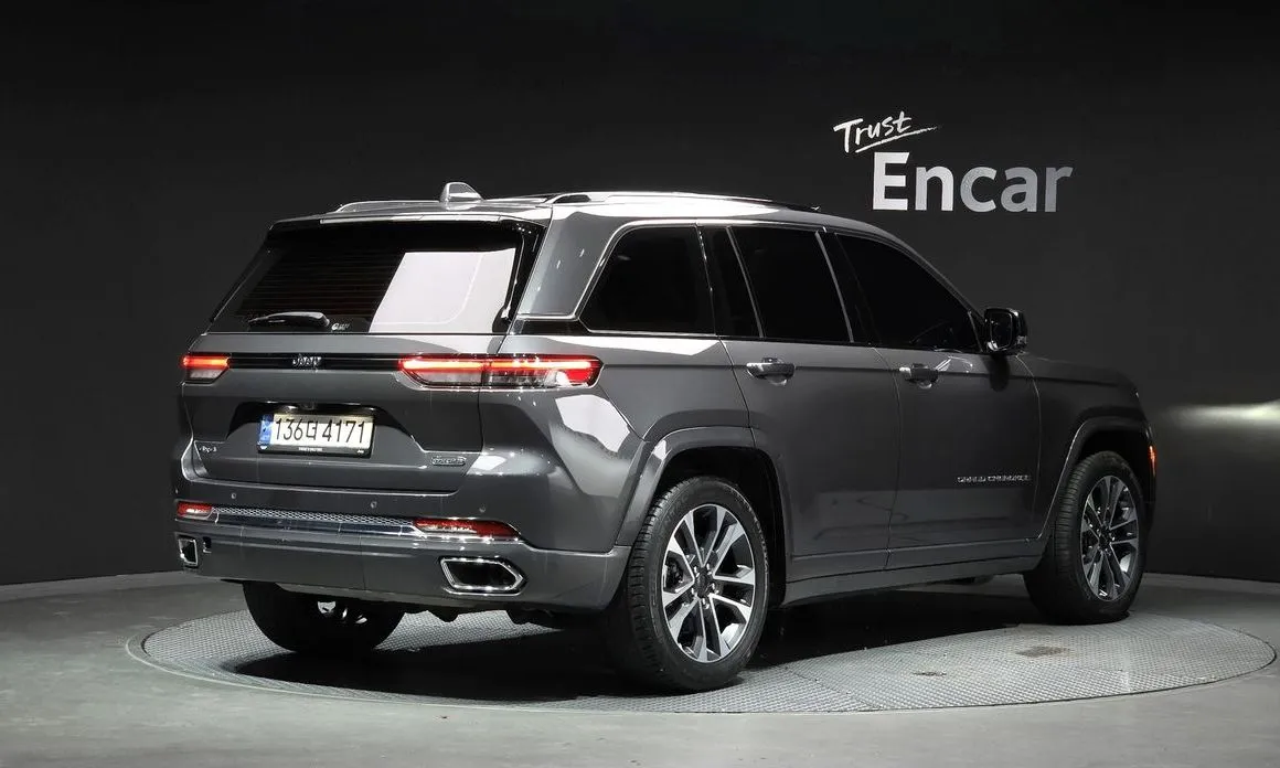 Jeep Cherokee — фото 4