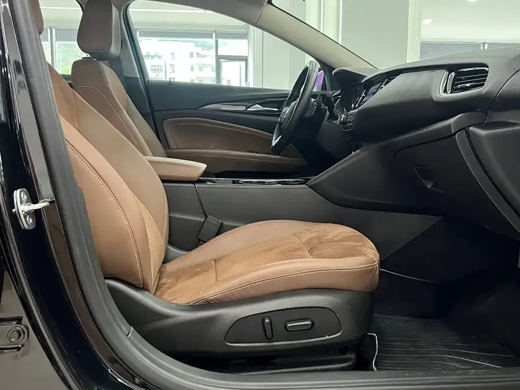 Buick Regal — фото 4