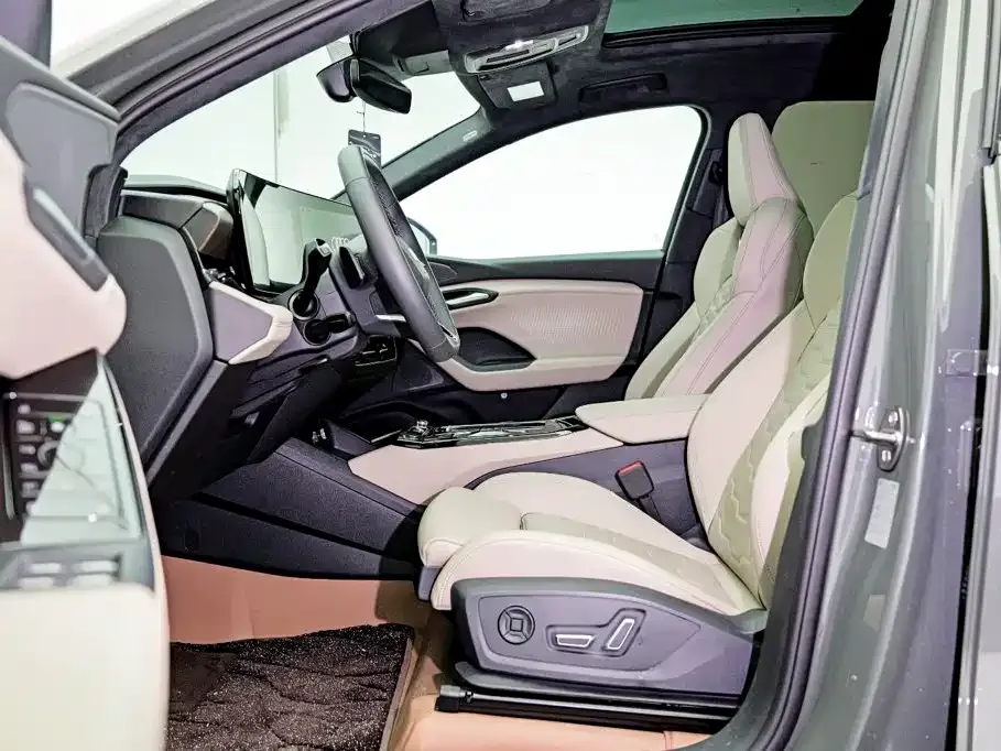 Audi Q6L e-tron — фото 10