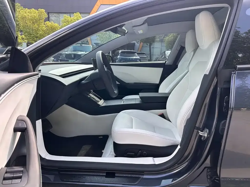 Tesla Model 3 — фото 6