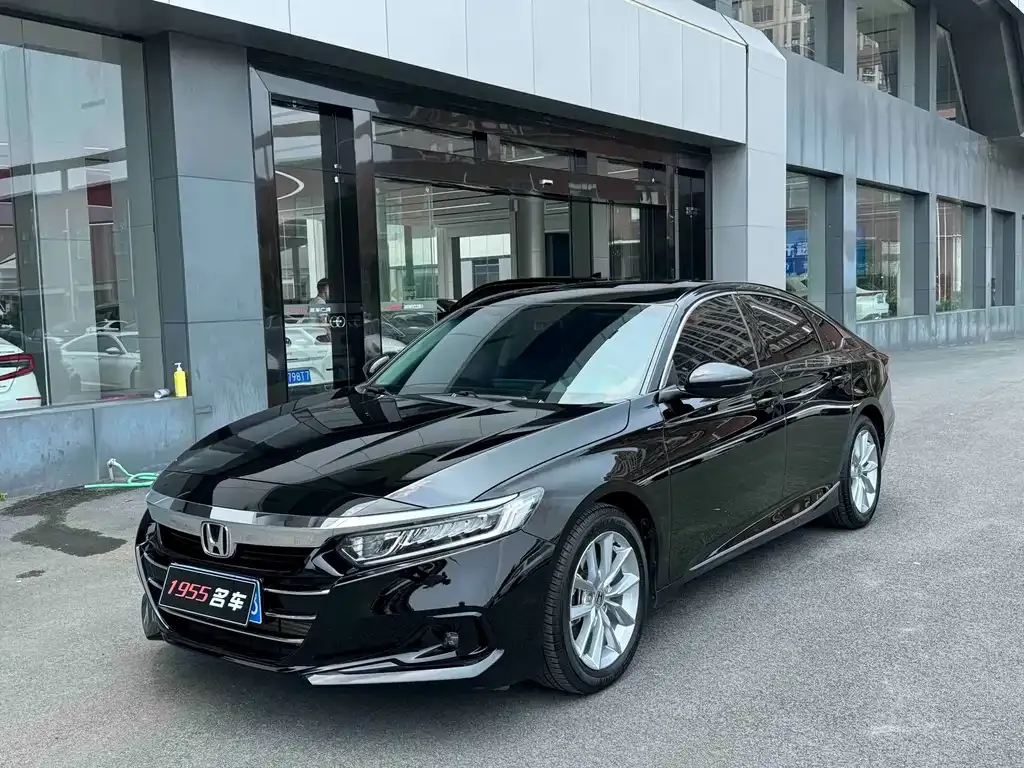 Honda Accord — фото 1