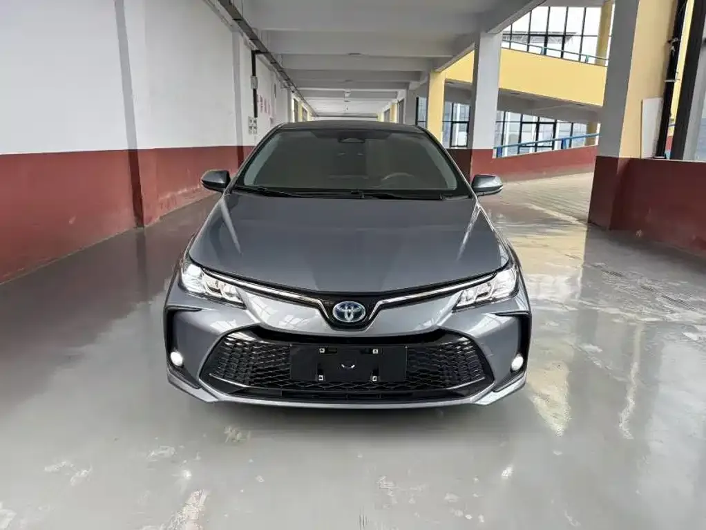 Toyota Corolla — фото 10