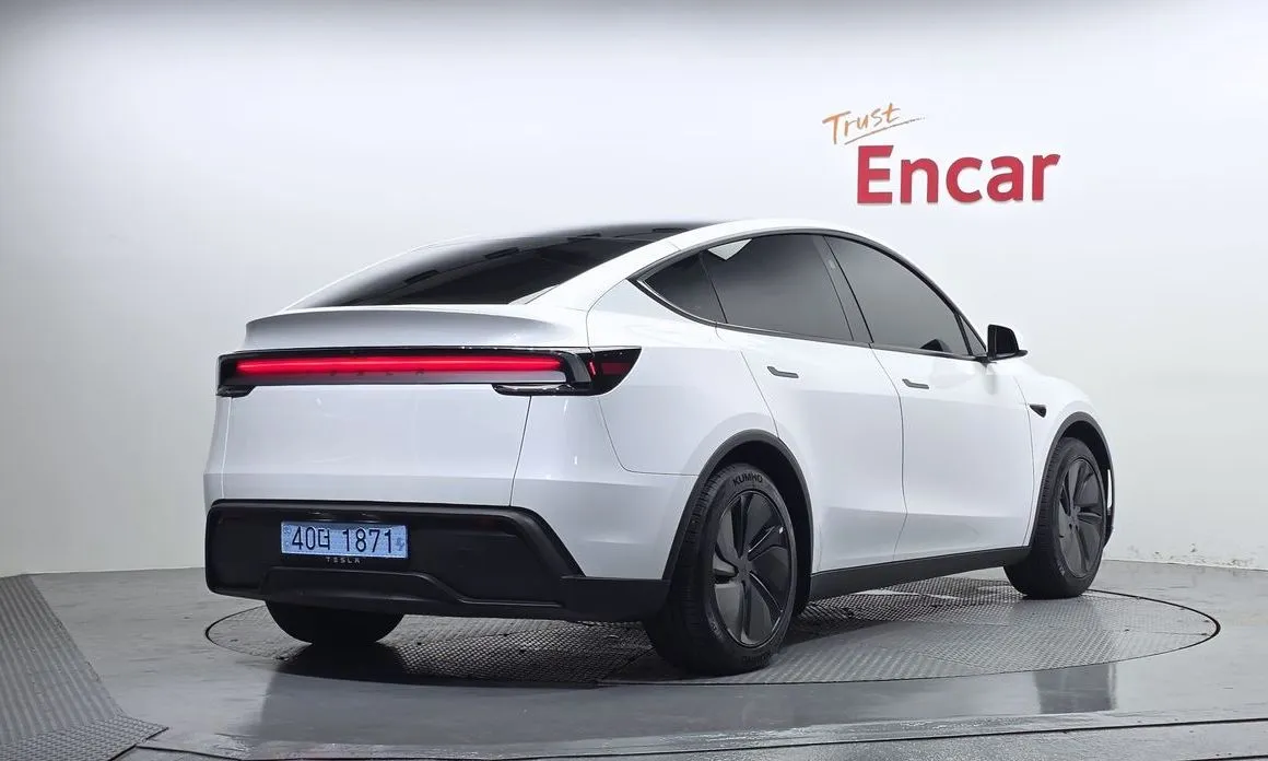 Tesla Model Y — фото 5