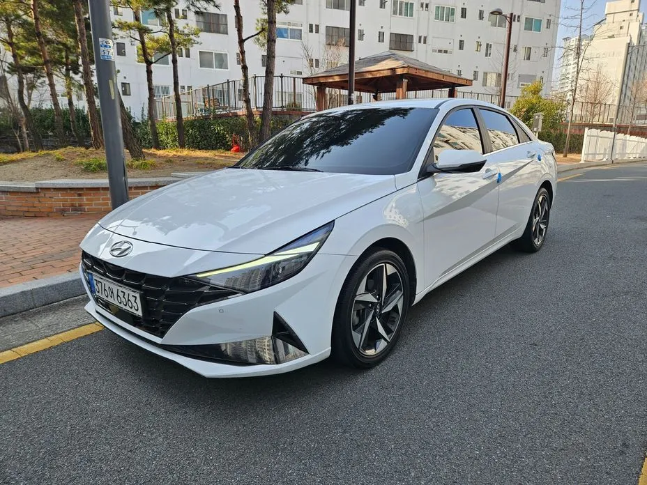 Hyundai AVANTE — фото 1