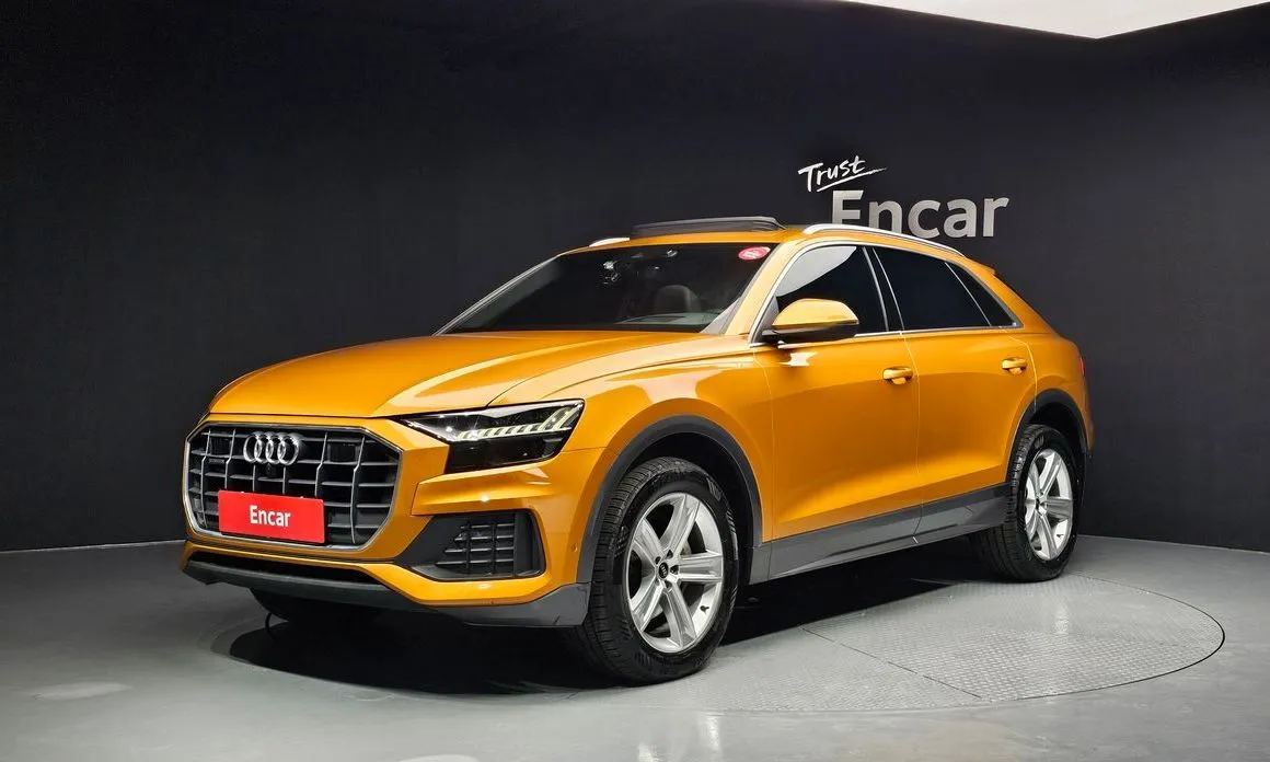 Audi Q8 — фото 1