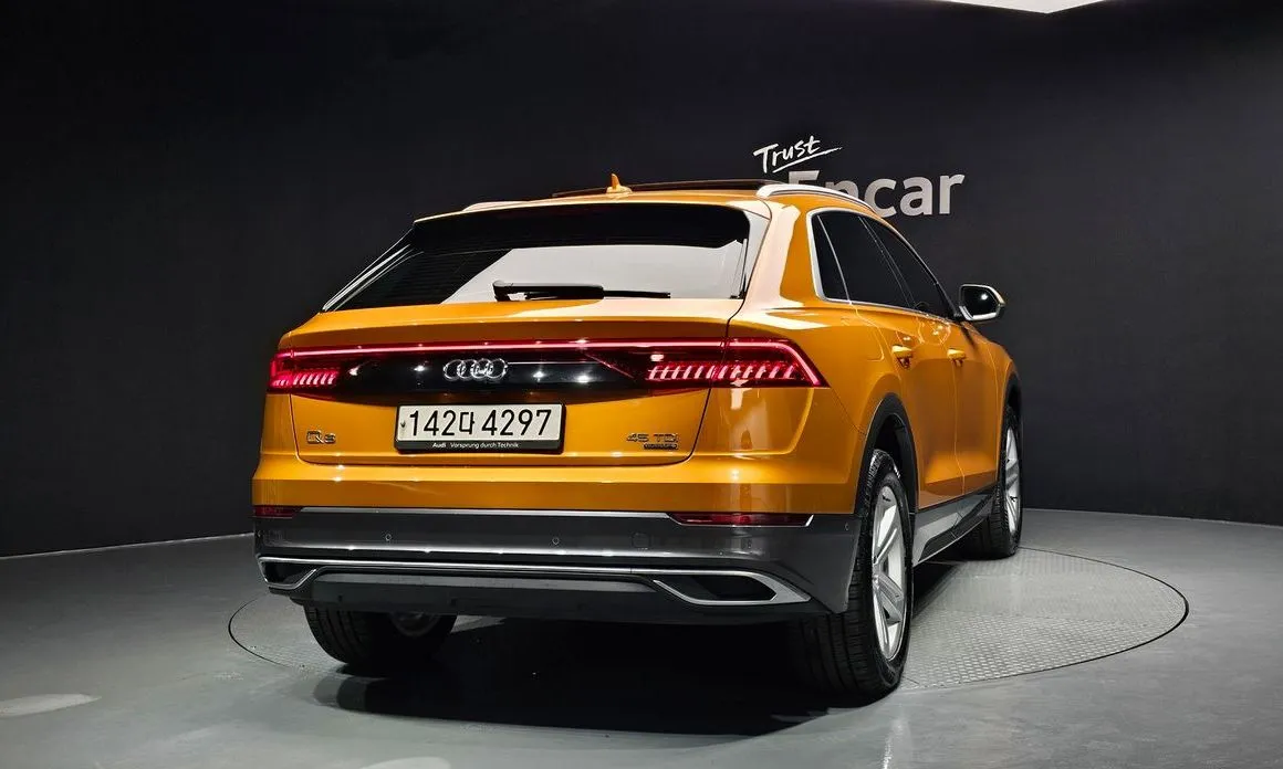 Audi Q8 — фото 4