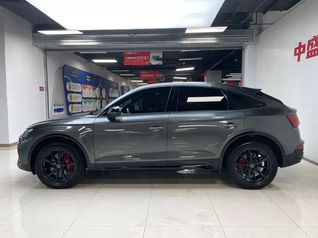 Audi Q5L Sportback — фото 7