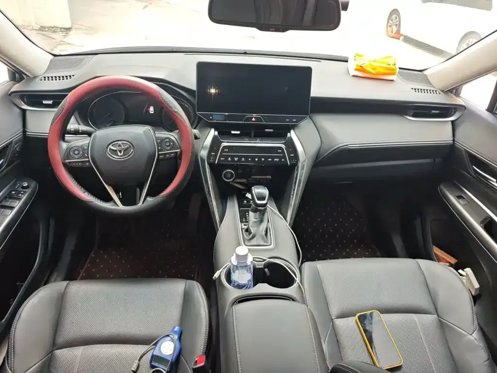 Toyota Harrier — фото 6