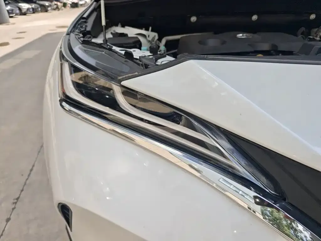 Toyota Harrier — фото 3