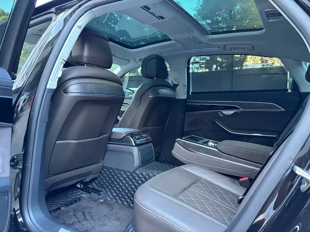 Audi A8 — фото 4