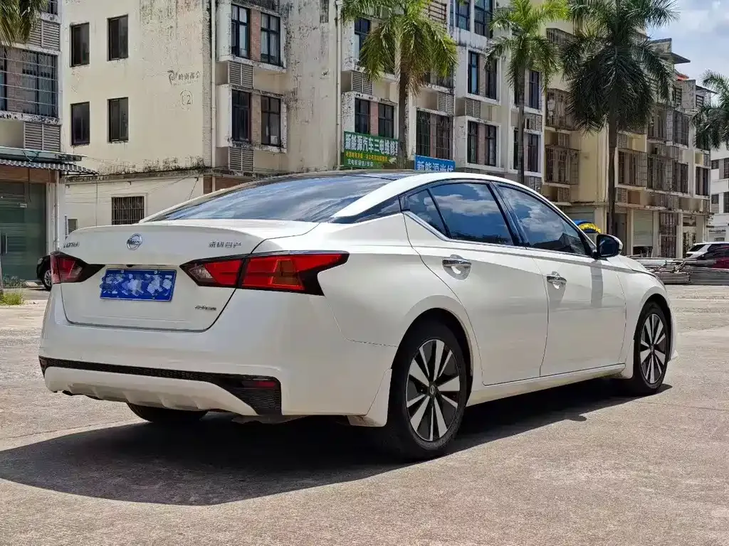 Nissan Teana — фото 7