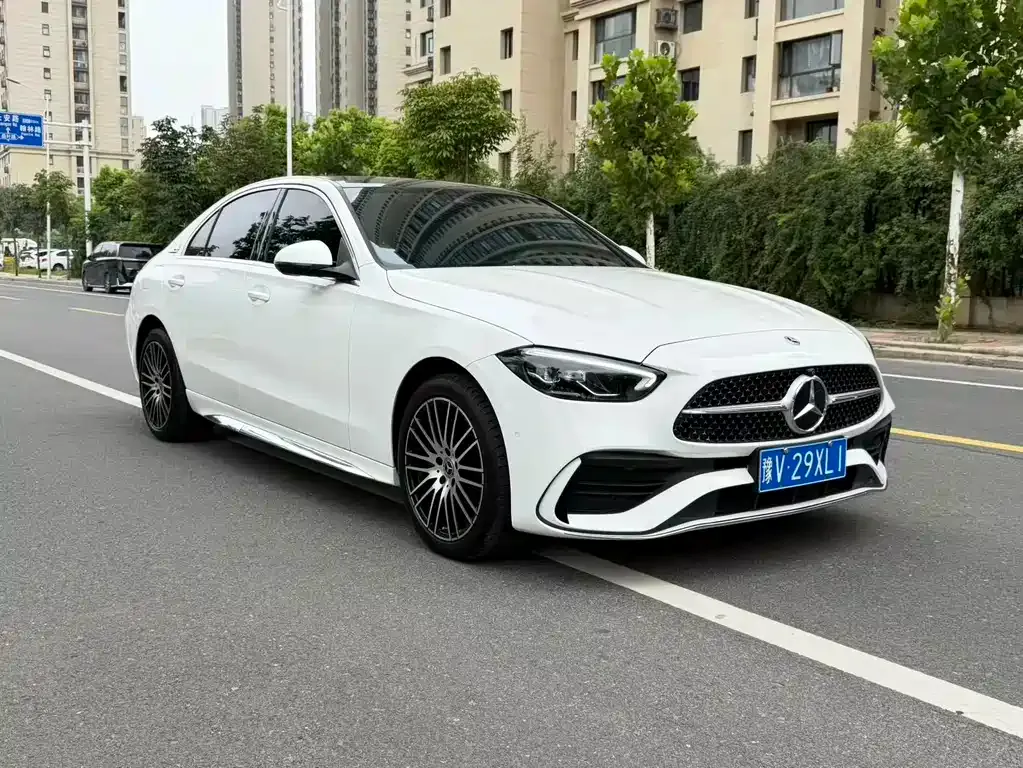 Mercedes-Benz C-Class — фото 1