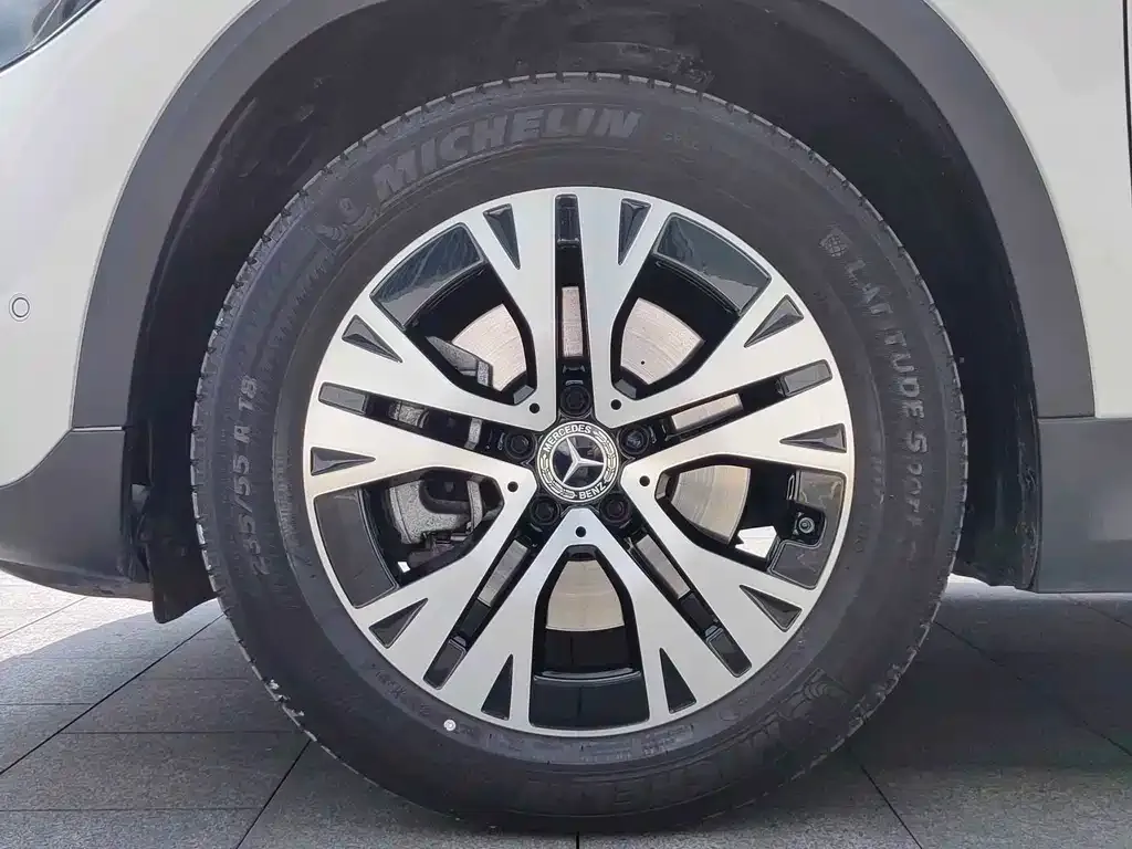 Mercedes-Benz GLA — фото 6
