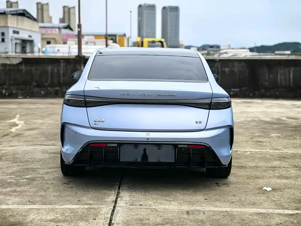 BYD Seal — фото 6
