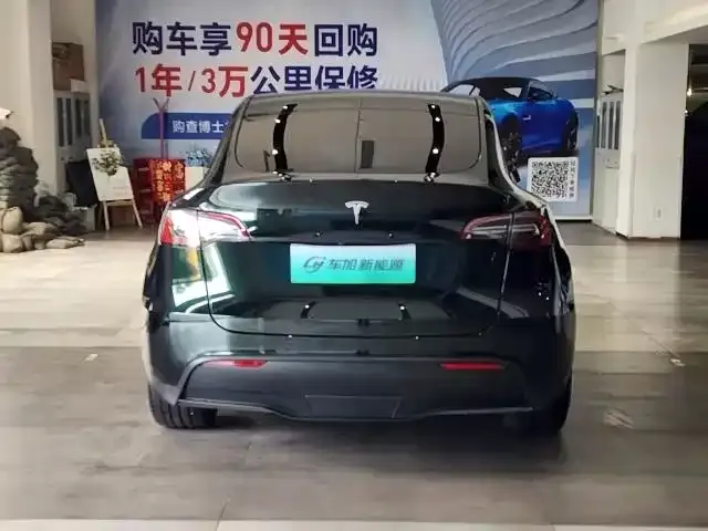 Tesla Model Y — фото 4