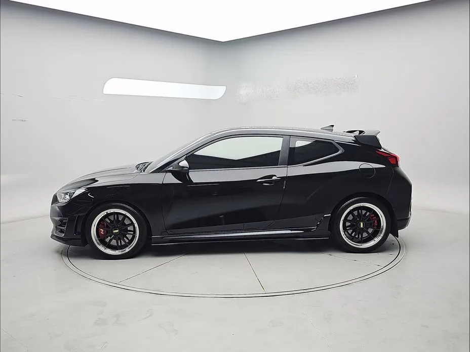 Hyundai Veloster — фото 8