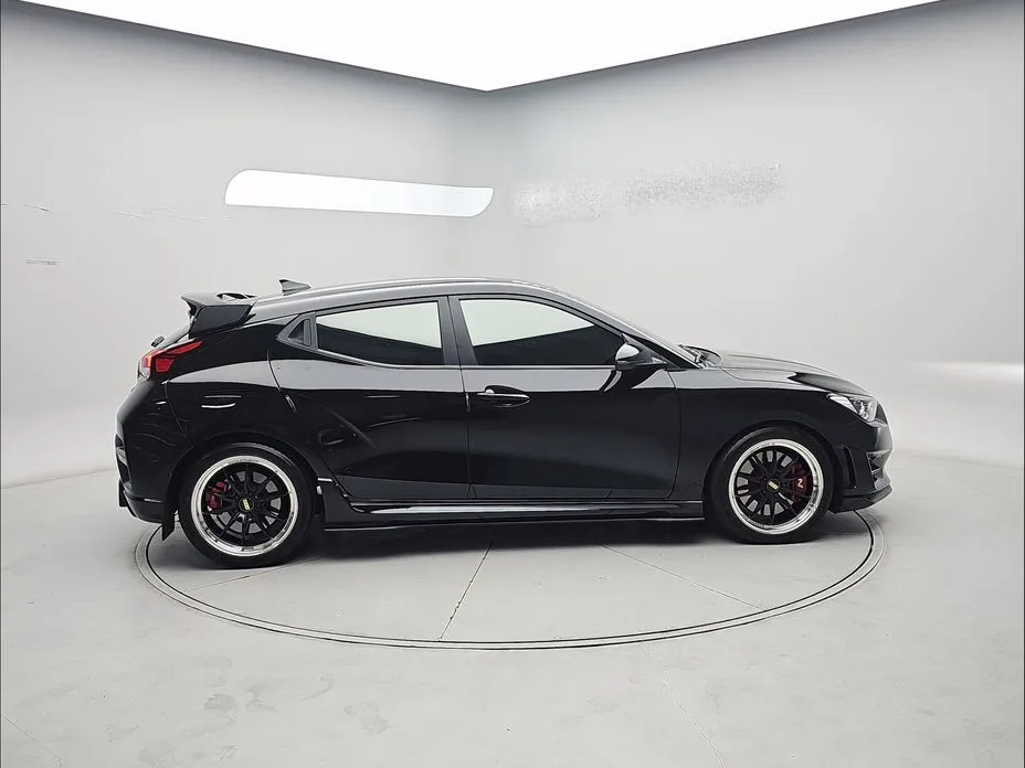 Hyundai Veloster — фото 9