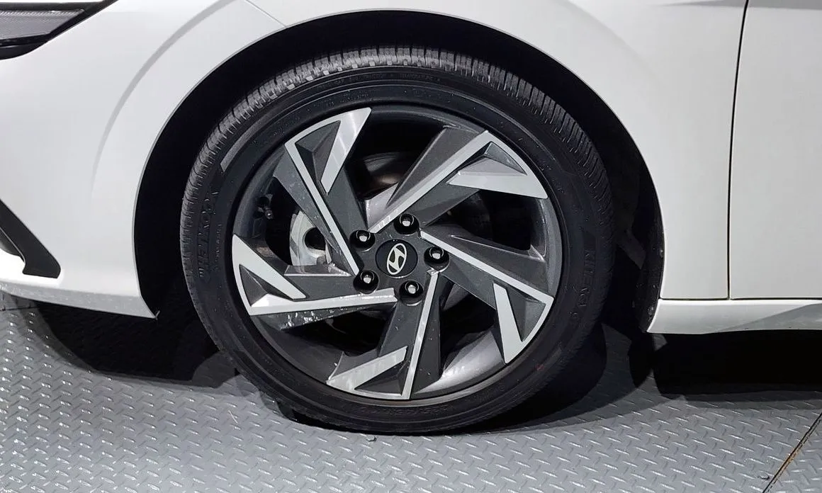 Hyundai AVANTE — фото 6