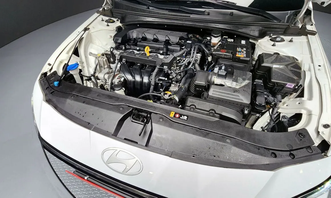 Hyundai AVANTE — фото 8