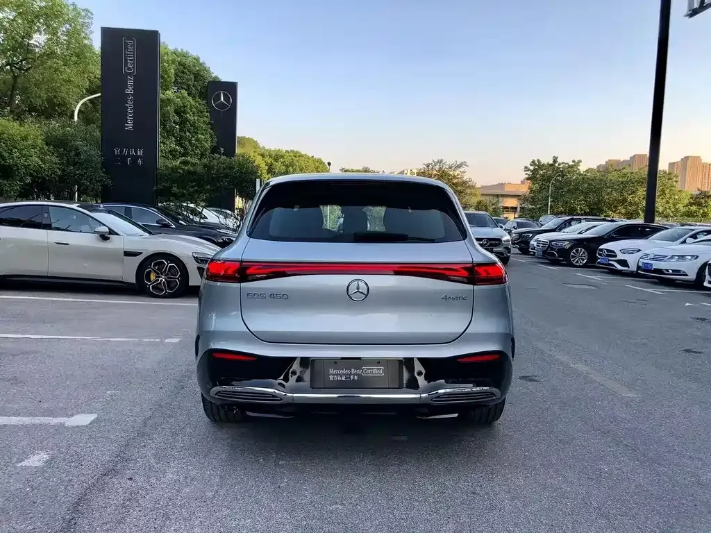 Mercedes-Benz EQS SUV — фото 3