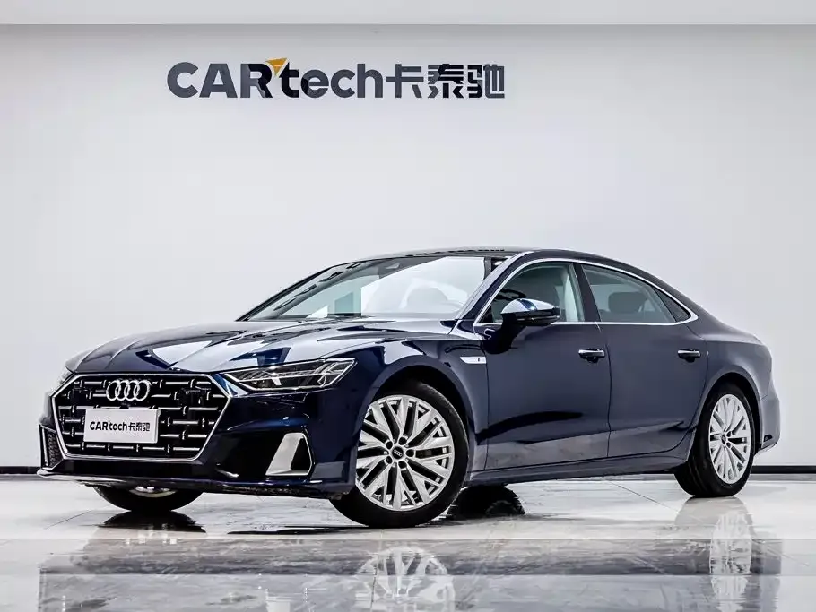 Audi A7L — фото 1