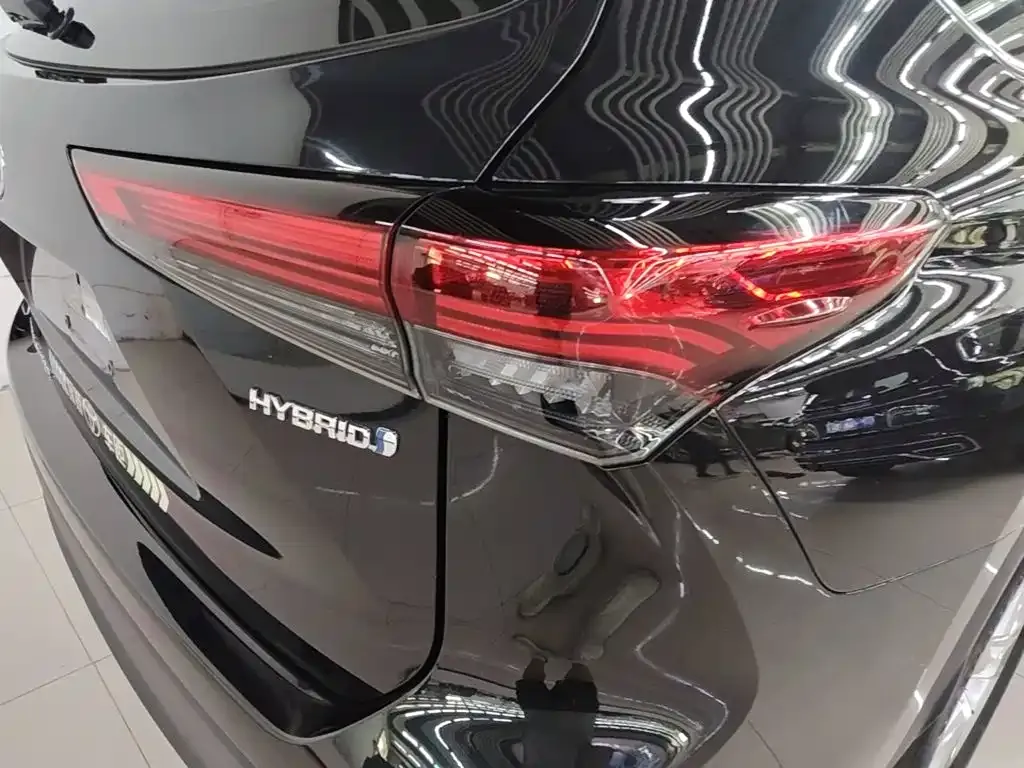 Toyota Highlander — фото 4