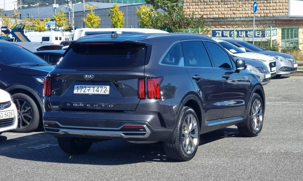 Kia Sorento — фото 8
