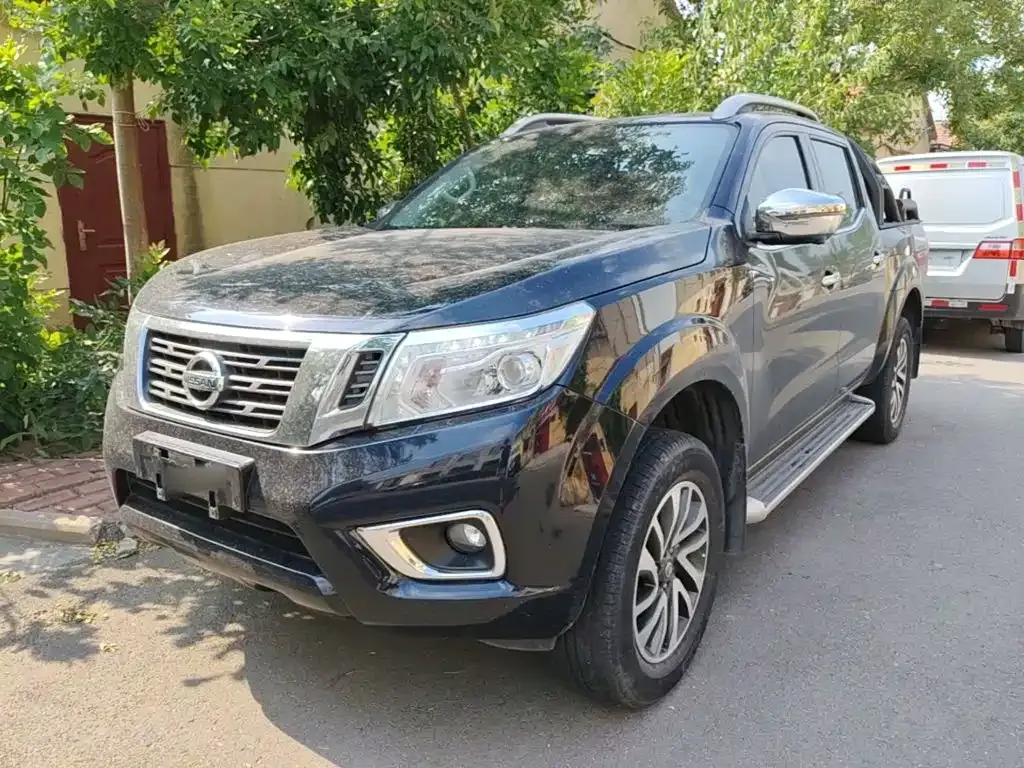 Nissan Navara — фото 1