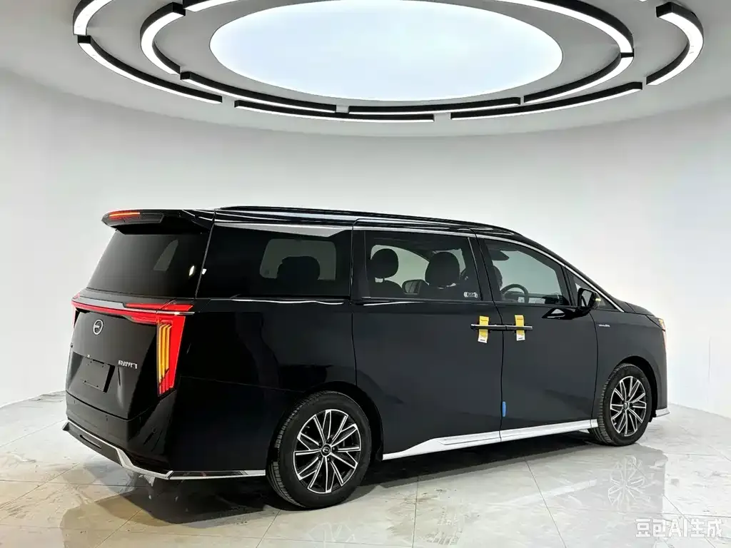 GAC Motor Trumpchi M8 — фото 10