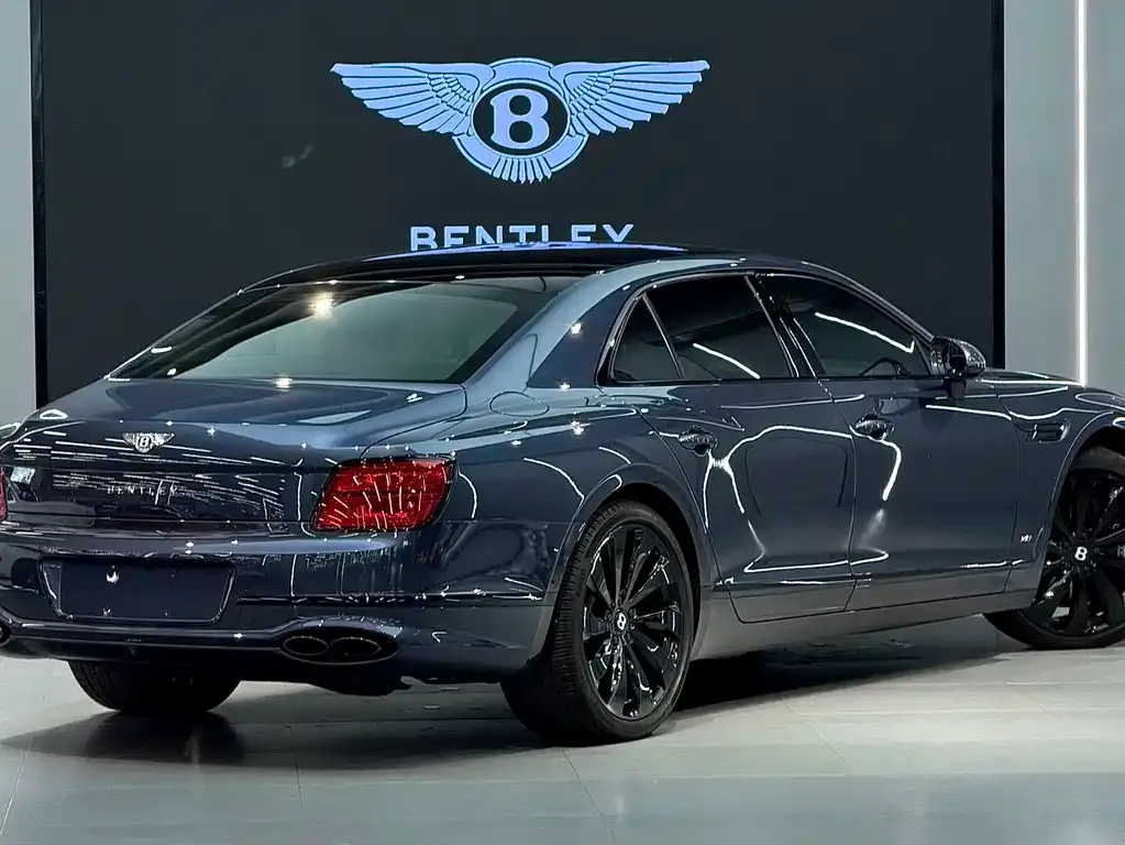Bentley Flying Spur — фото 2