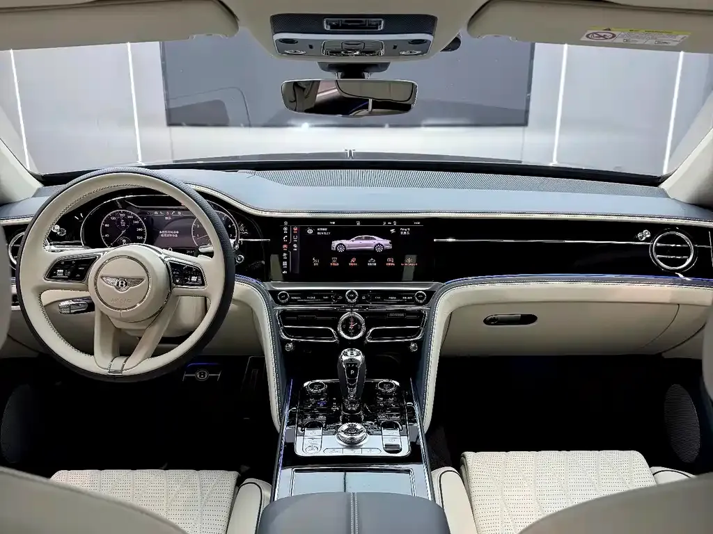 Bentley Flying Spur — фото 3