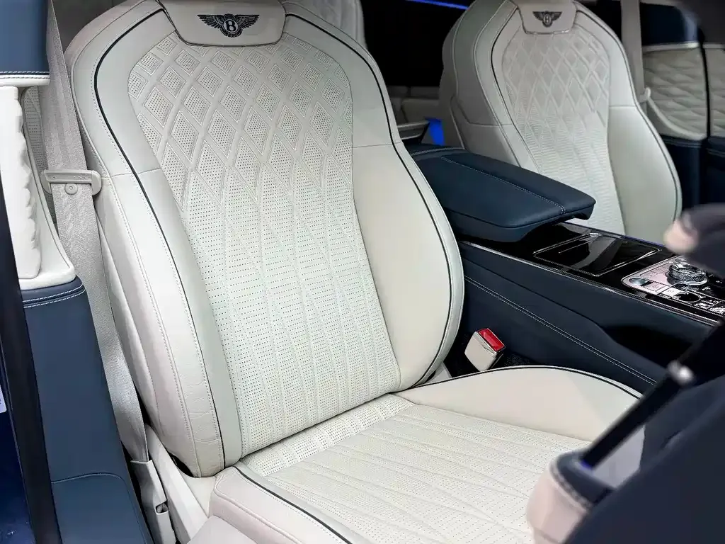 Bentley Flying Spur — фото 4