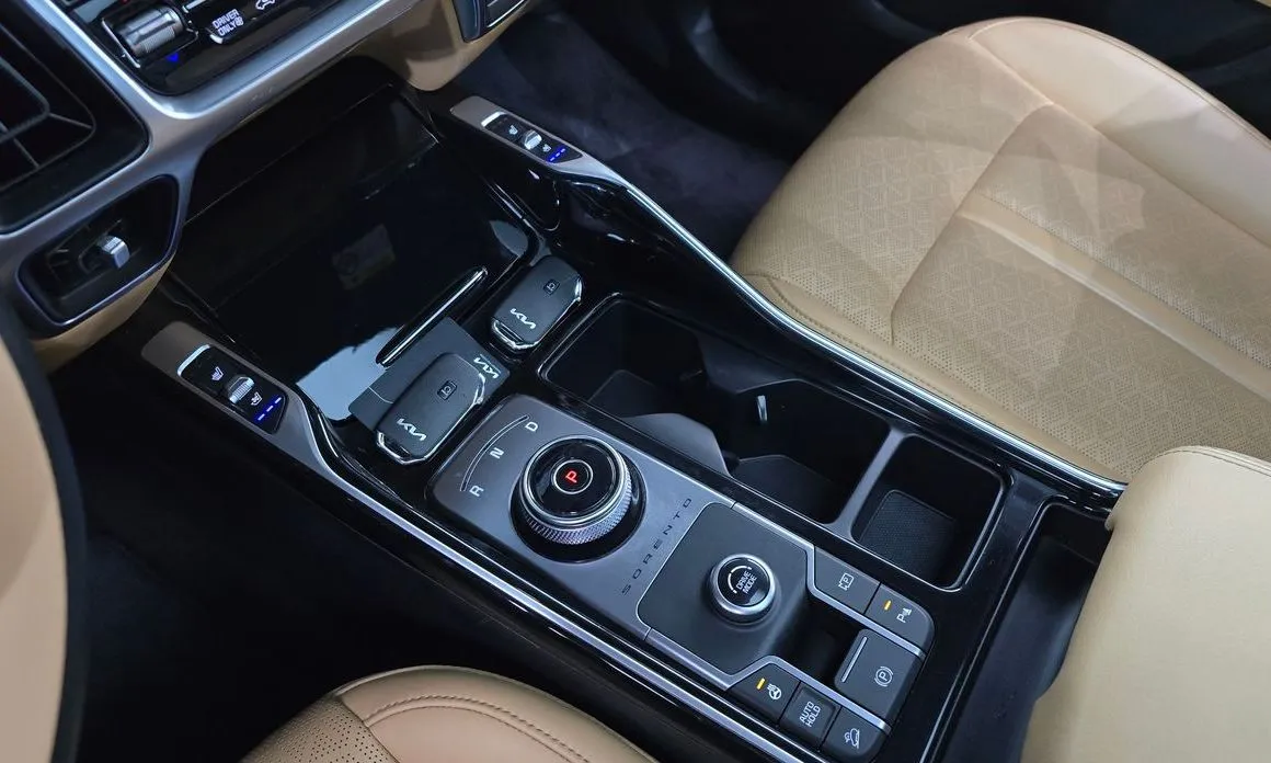Kia Sorento — фото 9