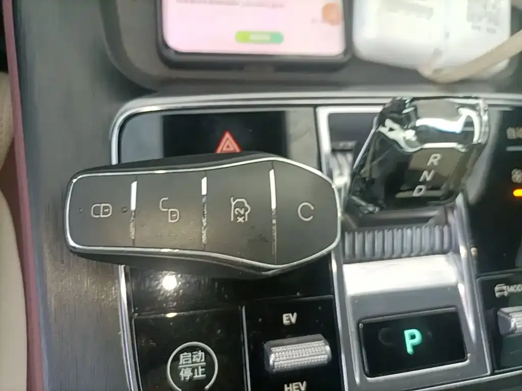 BYD Seal — фото 3