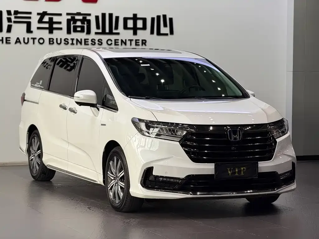 Honda Odyssey — фото 1