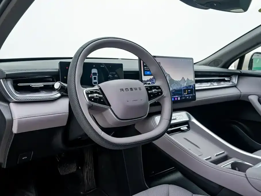 Roewe M7 DMH — фото 9