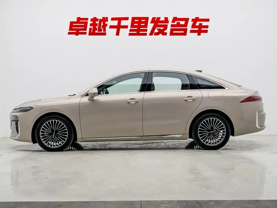 Roewe M7 DMH — фото 3