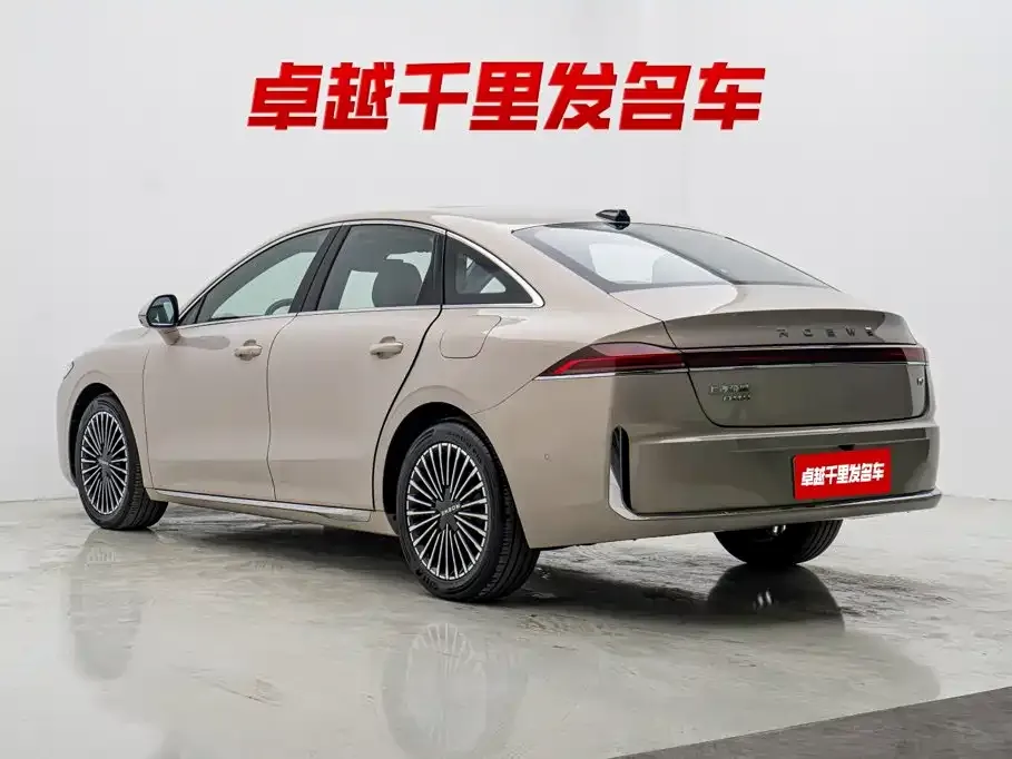 Roewe M7 DMH — фото 8