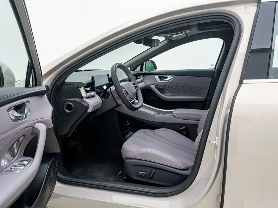 Roewe M7 DMH — фото 10