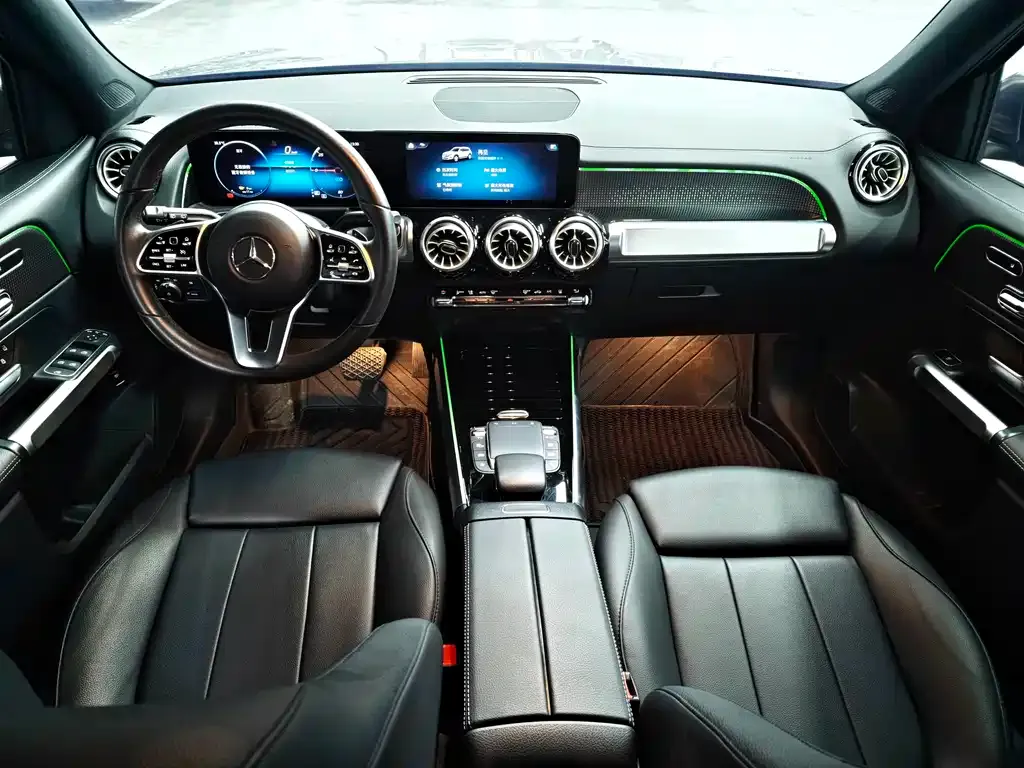 Mercedes-Benz EQB — фото 10
