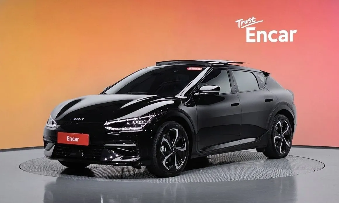 Kia EV6 — фото 1