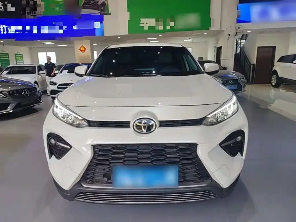Toyota Wildlander — фото 9