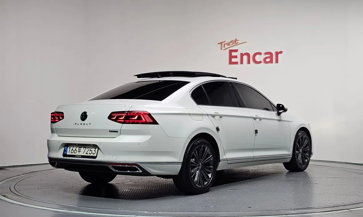 Volkswagen Passat — фото 2