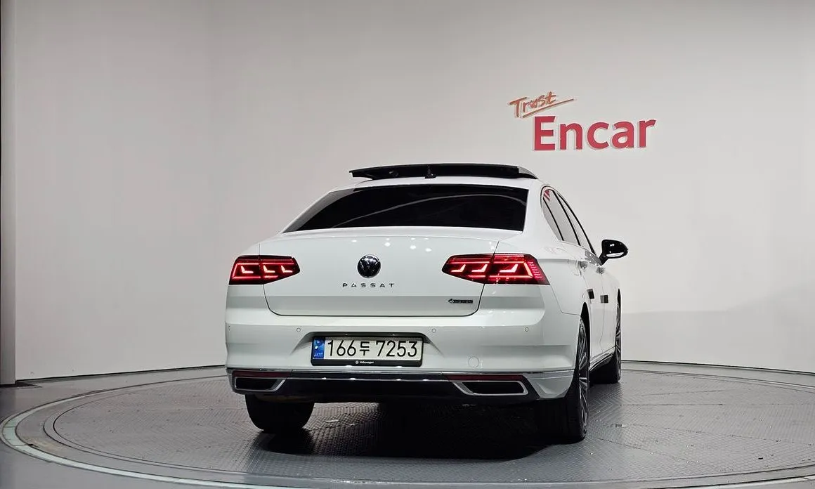 Volkswagen Passat — фото 5