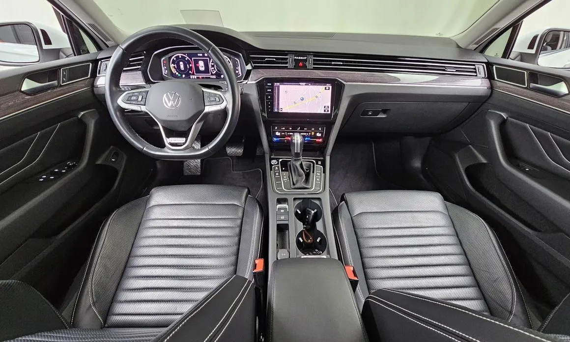 Volkswagen Passat — фото 8