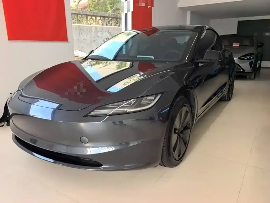 Tesla Model 3 — фото 2